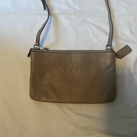Coach Crossbody Bag - Picture 2 of 9
